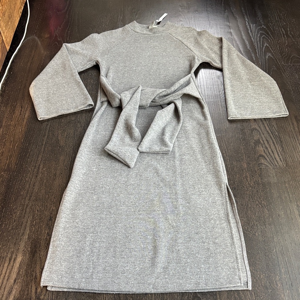 BNWT Heather Gray Tie-Waist Knit Dress. Midi length